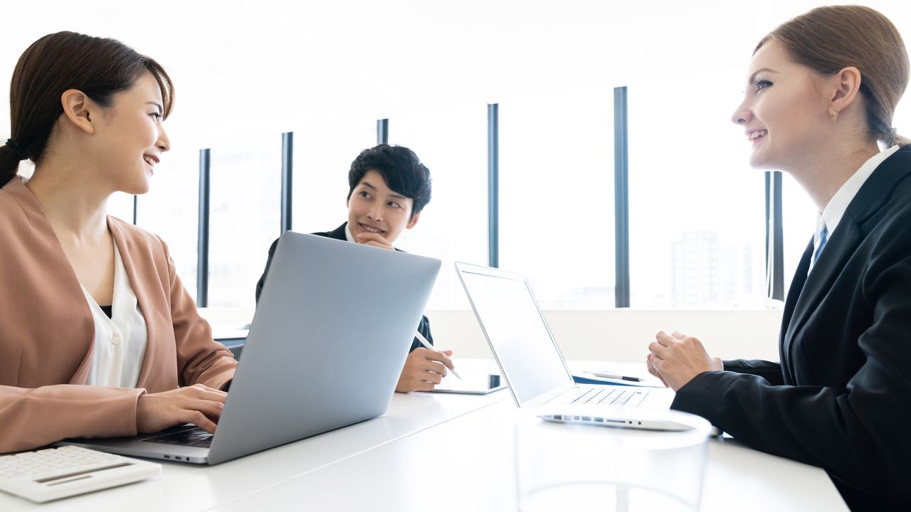 اليابان | بين الحاجة للعمالة الأجنبية والقيود الإدارية… أزمة فهم تأشيرات الإقامة تربك الشركات اليابانية