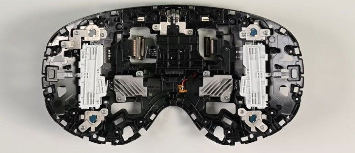 تكنولوجيا: تفكيك نظارة Samsung Galaxy XR يكشف عن تصميم داخلي غير تقليدي وبنية لافتة