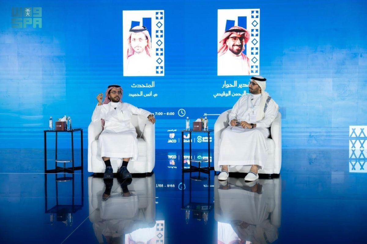 ندوات معرفية بمعرض جدة للكتاب 
تناقش الإدارة الحديثة والإبداع الأدبي