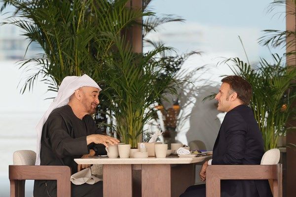 ماكرون لرئيس الدولة: لنواصل معاً تعزيز شراكتنا الاستراتيجية