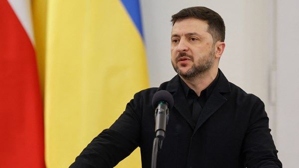 زيلينسكي يعلّق على محادثات السلام لإنهاء أزمة أوكرانيا