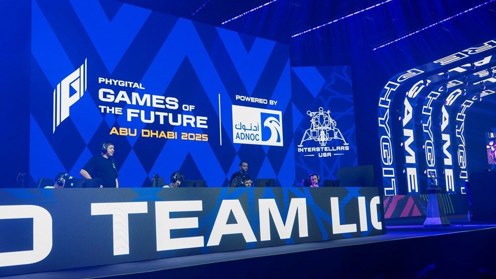 خالد بن محمد بن زايد يشهد جانباً من منافسات الألعاب الرقمية الهجينة في «دورة ألعاب المستقبل 2025»