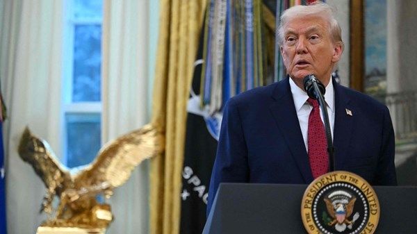 ترامب يستبعد عدداً كبيراً من السفراء