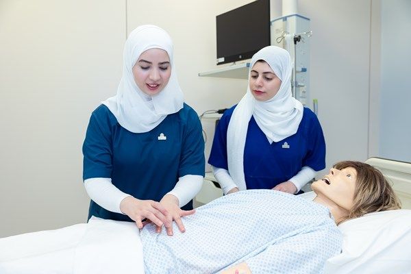 «جامعة محمد بن راشد للطب» تُطلق برامج أكاديمية جديدة في التمريض