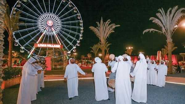 قرية ليوا.. منصة للاحتفاء بـ «الفنون الشعبية»