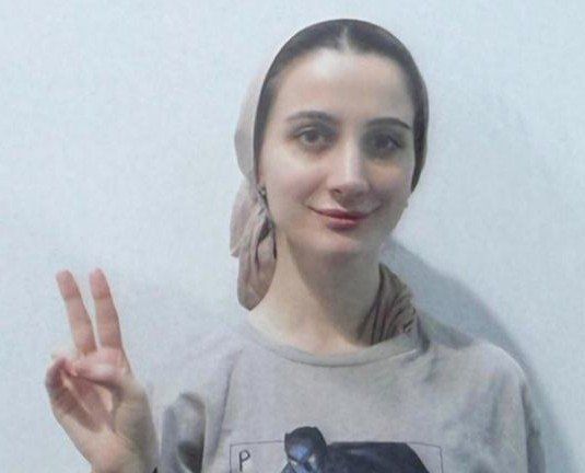 معتقلة من "فلسطين آكشن" مهددة بالموت - صور