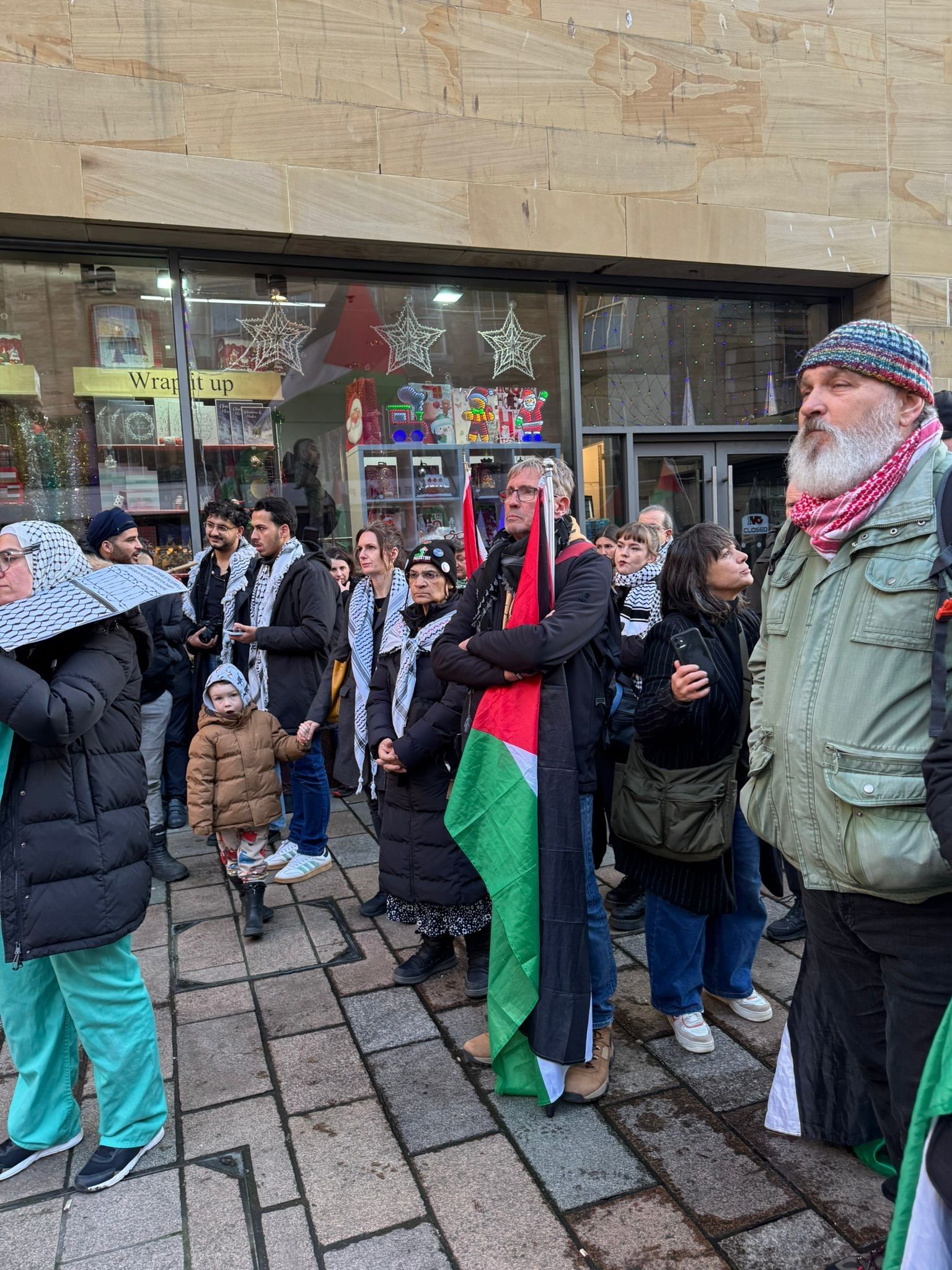 بالصور: اسكتلندا تتظاهر دعما لفلسطين وتندد بالإبادة الجماعية في غزة