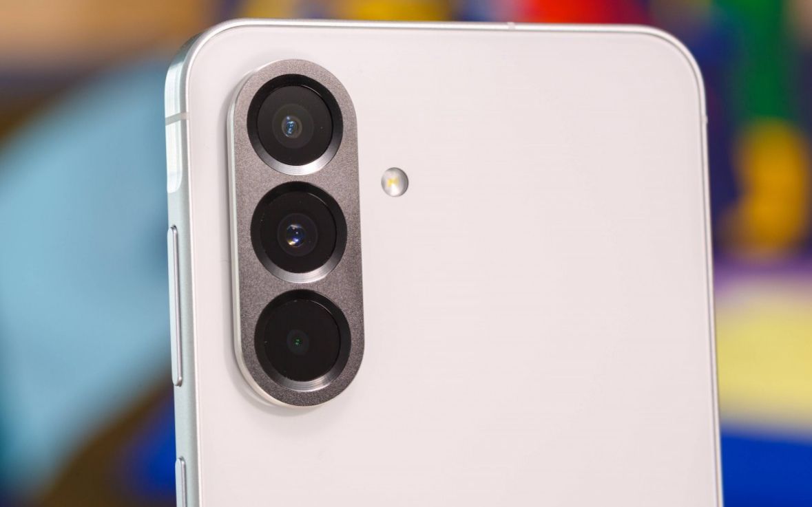 تكنولوجيا: تسريب مواصفات كاميرات هاتفي Samsung Galaxy A37 وGalaxy A57