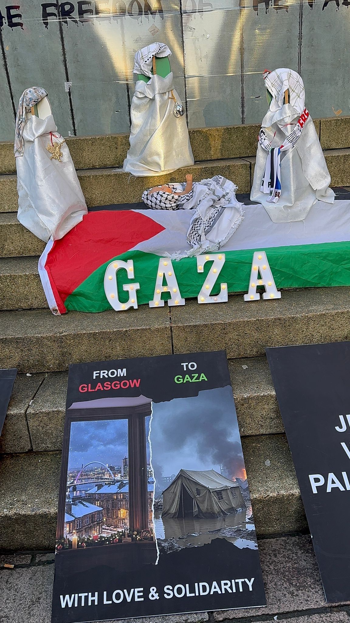 بالصور: اسكتلندا تتظاهر دعما لفلسطين وتندد بالإبادة الجماعية في غزة