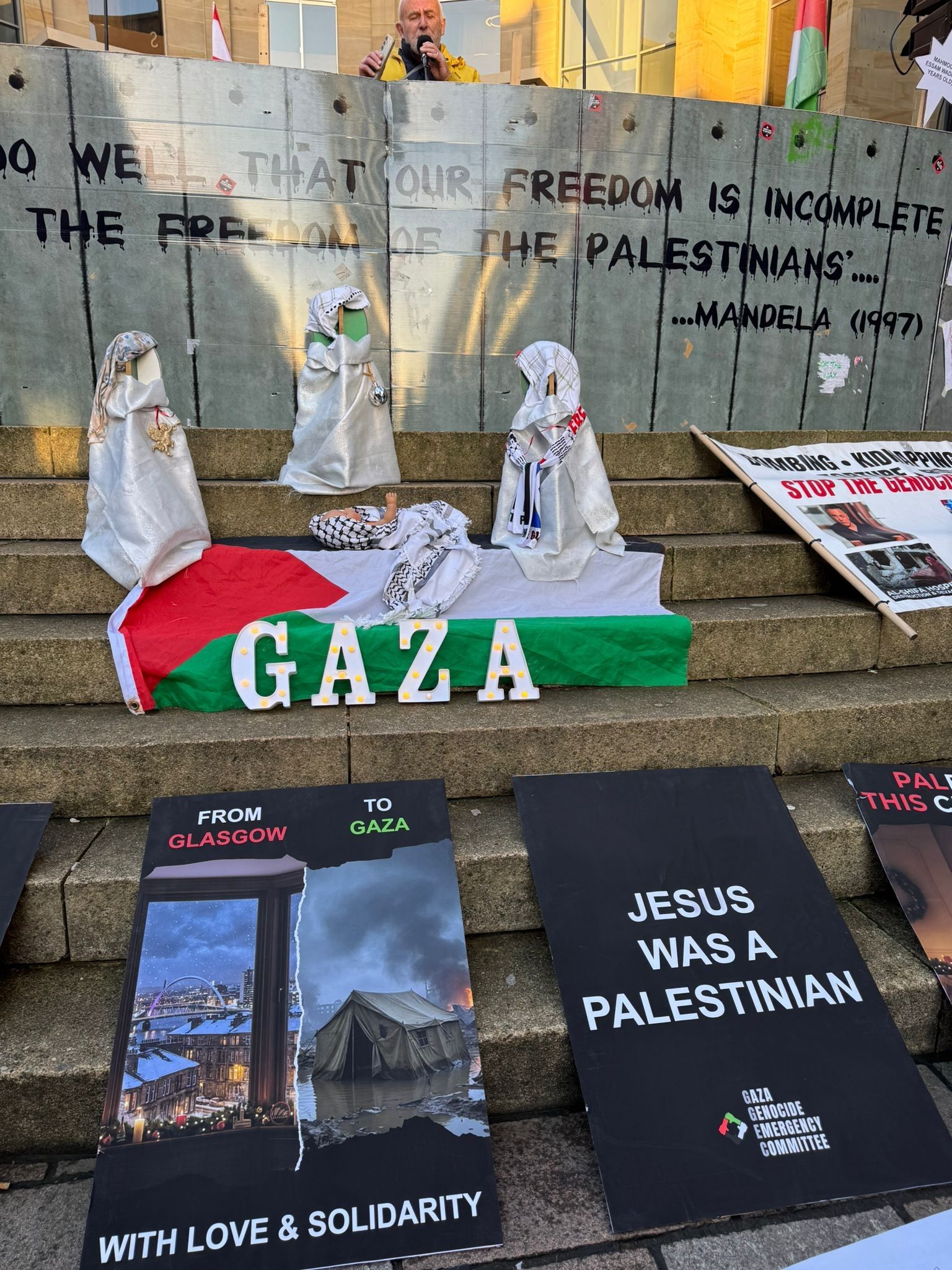 بالصور: اسكتلندا تتظاهر دعما لفلسطين وتندد بالإبادة الجماعية في غزة