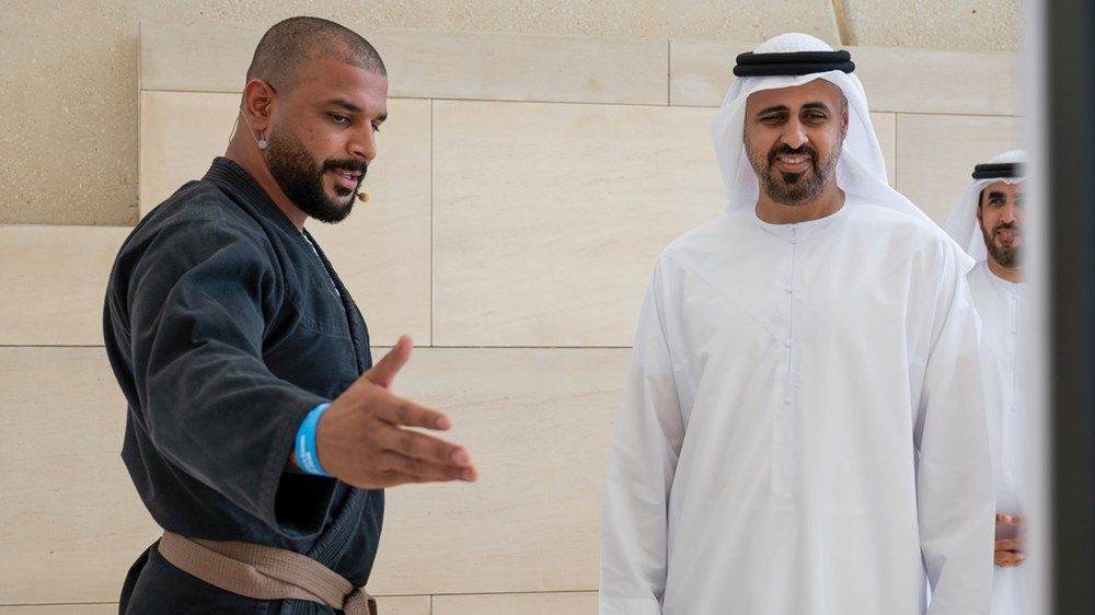 ذياب بن محمد بن زايد يشهد الكشف عن الميداليات الرسمية لألعاب الماسترز أبوظبي 2026