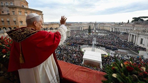 بابا الفاتيكان يعبر عن تضامنه مع سكان قطاع غزة