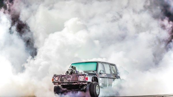 تحدي البيرن أوت يجمع النخبة في مهرجان ليوا