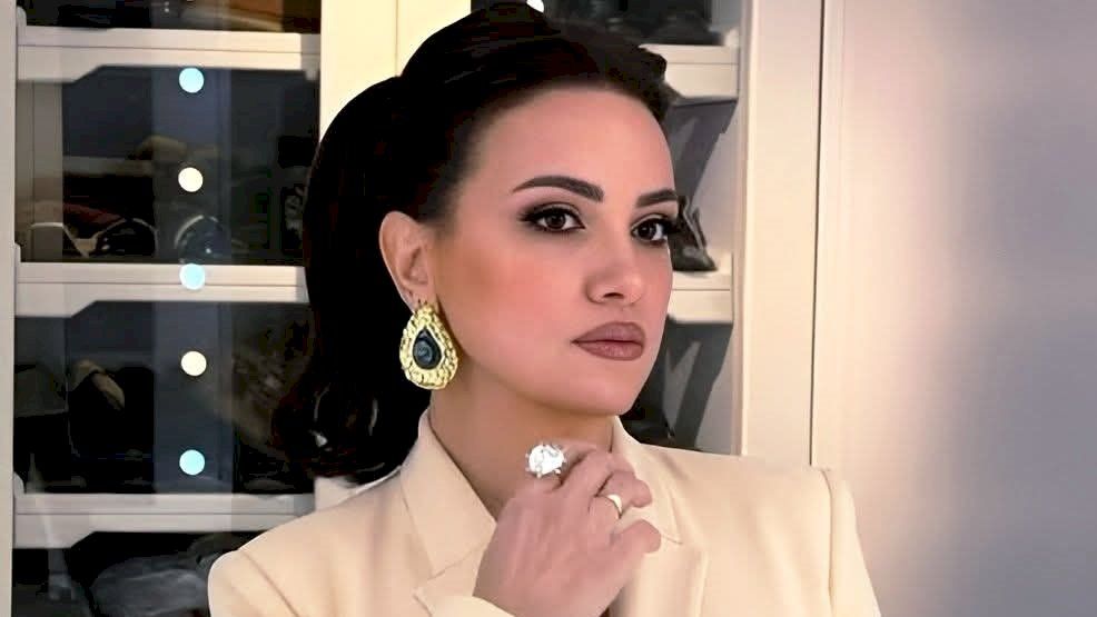 صورة خادشة لريهام عبد الغفور.. ملابسها الداخلية تصنع الأزمة (فيديو)