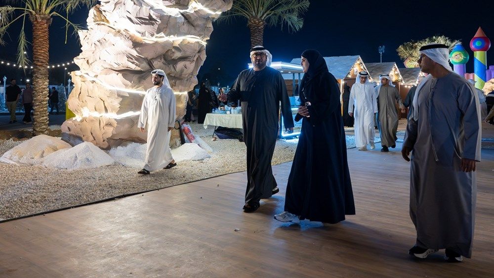 محمد بن حمدان بن زايد يشهد افتتاح فعالية الألعاب الشتوية «ونترلاند العين» في استاد هزاع بن زايد