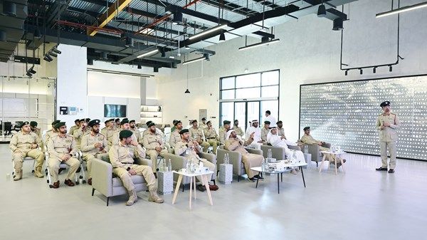 بحث سُبل الارتقاء بمنظومة الإجراءات الخدمية للمتعاملين مع شرطة دبي