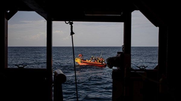 إنقاذ مئات المهاجرين خلال أيام قبالة اليونان