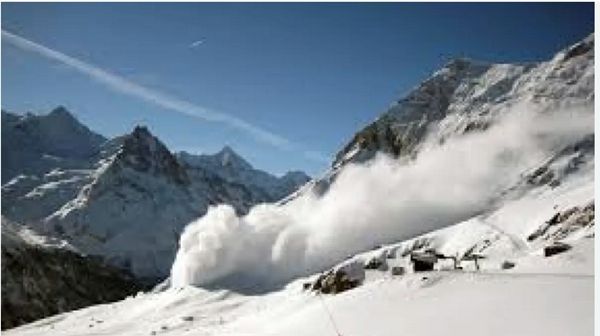 انهيار جليدي يودي بحياة 4 متسلقين في اليونان