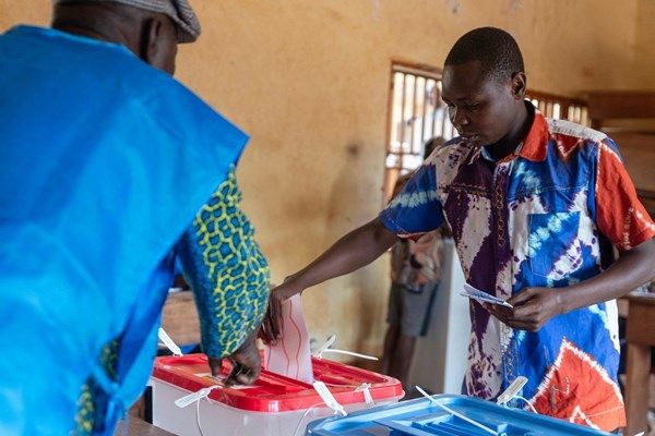 بدء الانتخابات العامة بجمهورية أفريقيا الوسطى