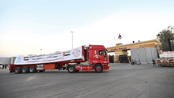 الإمارات.. سفيرة السلام والإنسانية