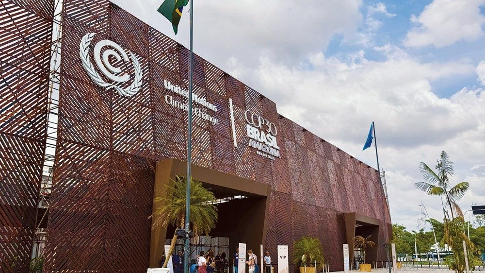 الإمارات.. سفيرة السلام والإنسانية