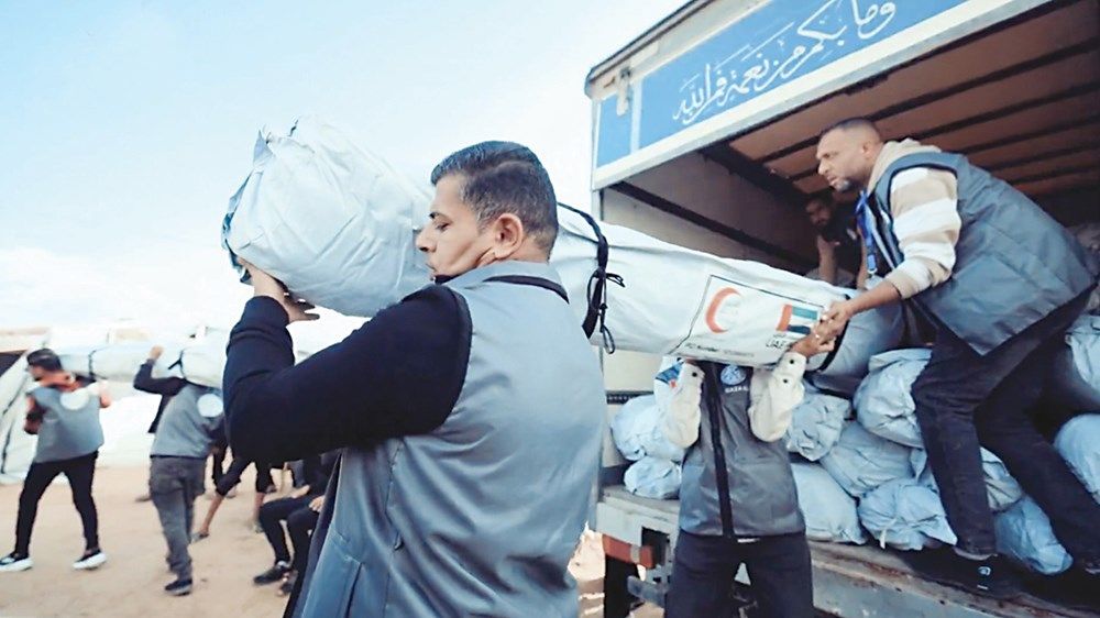 الإمارات تقدم خياماً ومستلزمات إيواء للنازحين في خان يونس