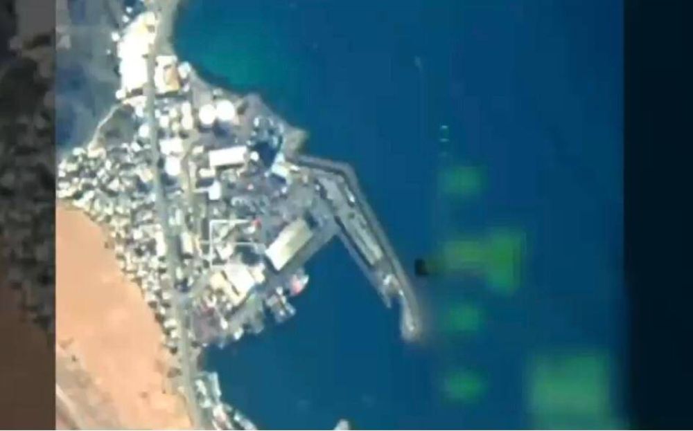 تحالف دعم الشرعية في اليمن: تنفيذ ضربة جوية محدودة استهدفت دعم عسكري خارجي بميناء المكلا