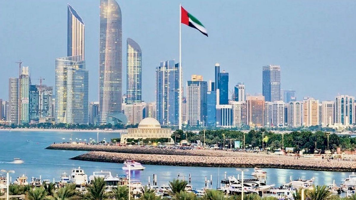 عاجل: الإمارات ترفض الزج باسمها في أحداث اليمن