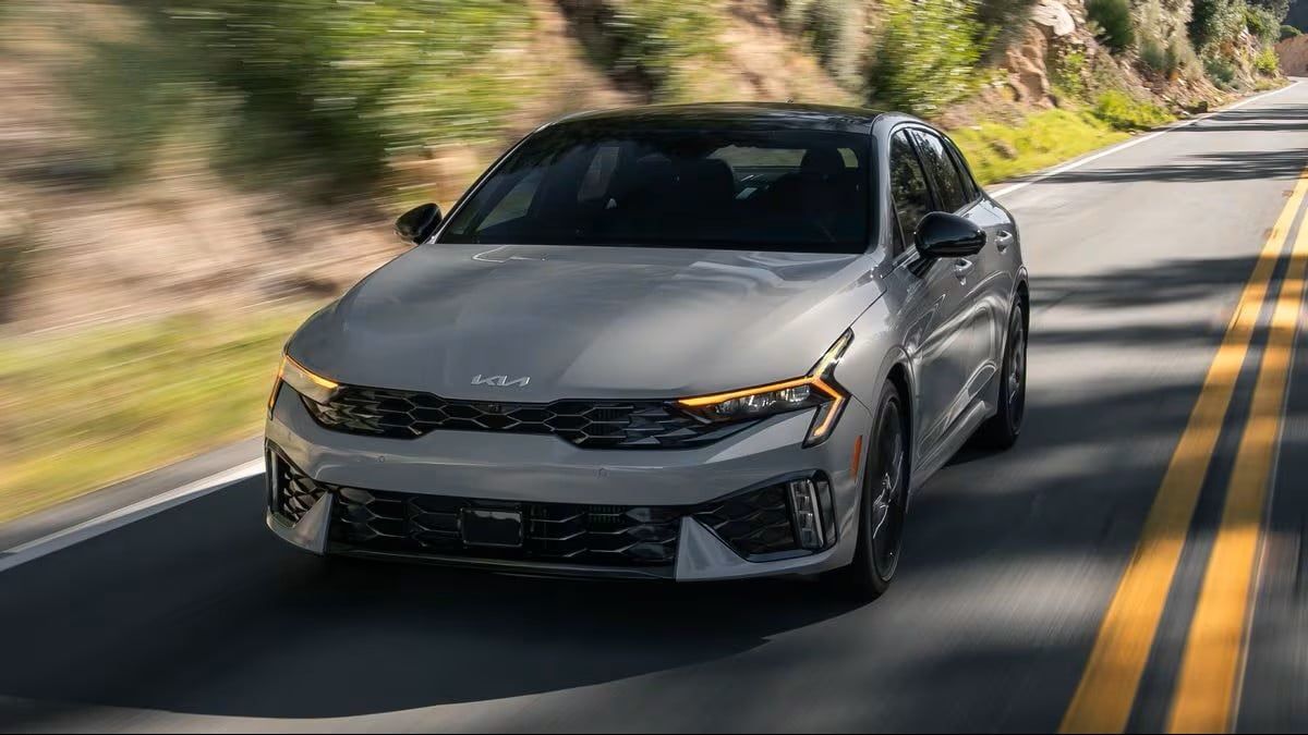 2025... عام انكشاف الوهم الكبير في صناعة السيارات