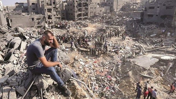 إصابة عدد من الفلسطينيين بقصف إسرائيلي على مخيم جباليا