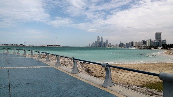 طقس غائم مع فرصة لسقوط الأمطار