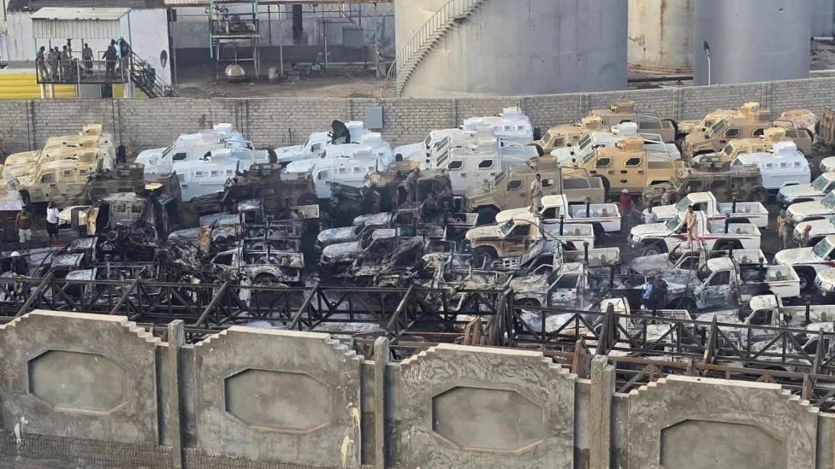 عاجل: اليمن يلوح بإجراءات ضد الإمارات في حال رفضها سحب القوات 