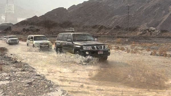 سقوط أمطار على مناطق متفرقة من الدولة