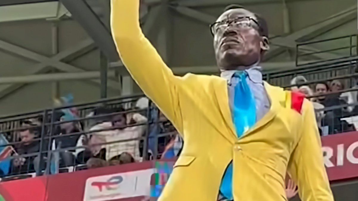 ميشيل كوكا.. "التمثال الحي" الذي أعاد إحياء باتريس لومومبا في ملاعب المغرب