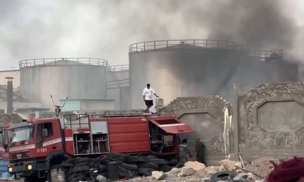 دعم سعودي للحل السياسي الإمارات تستجيب وتعيد قواتها من اليمن