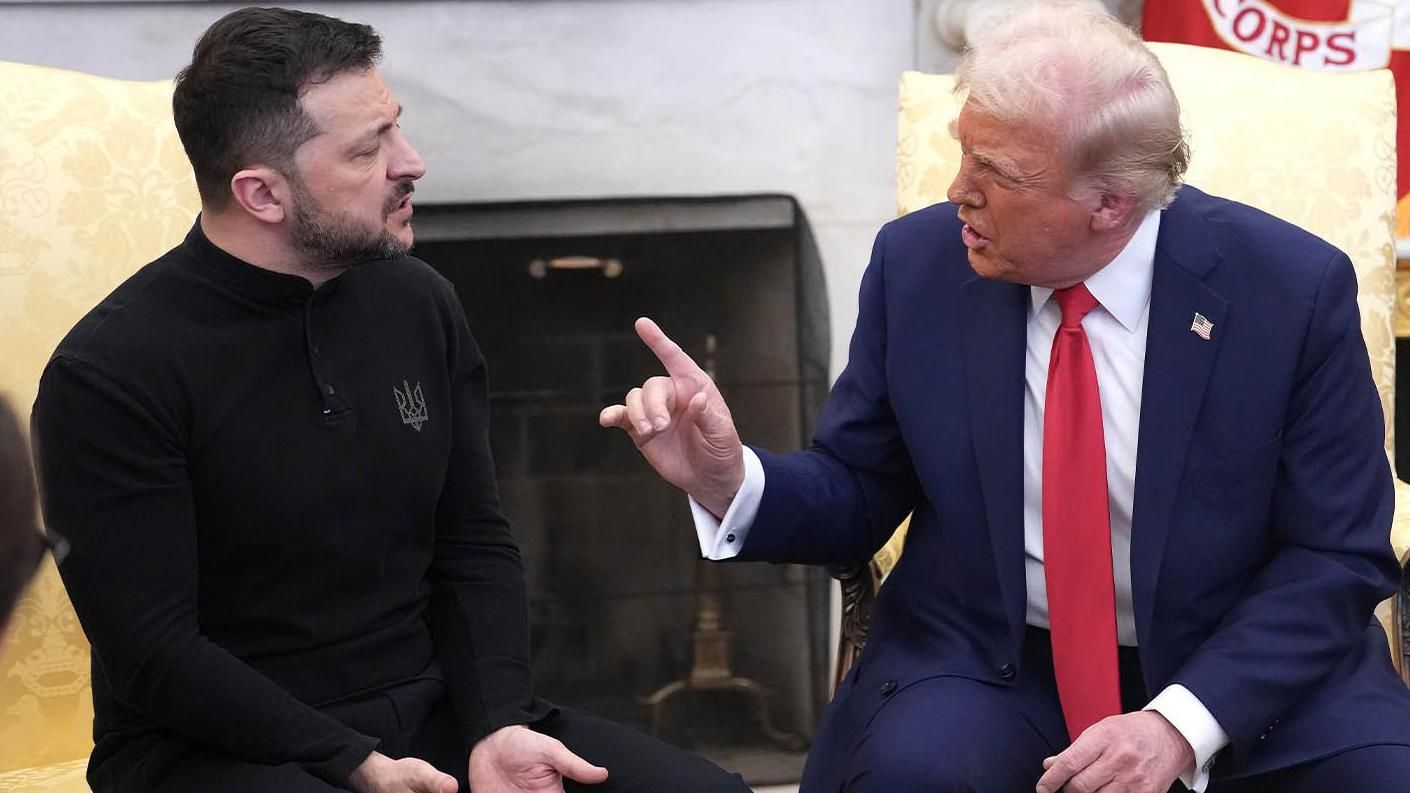 جون سيمبسون: "غطيتُ 40 حرباً، لكنني لم أرَ عاماً مثل عام 2025"