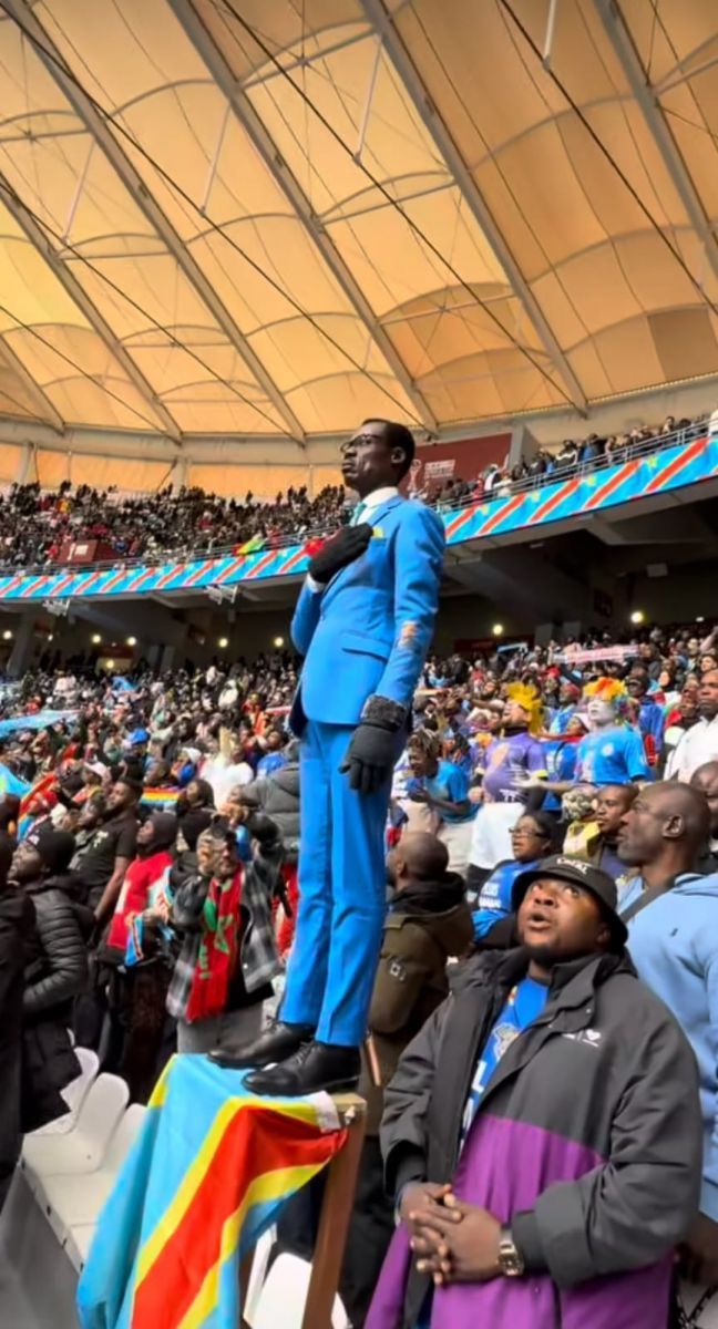 ميشيل كوكا.. "التمثال الحي" الذي أعاد إحياء باتريس لومومبا في ملاعب المغرب