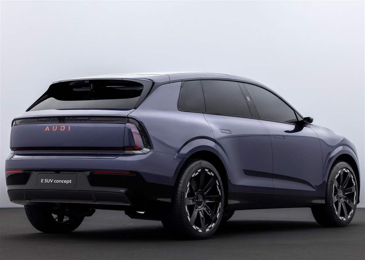 نموذج أودي E SUVمشروع ضخم او أزمة هوية