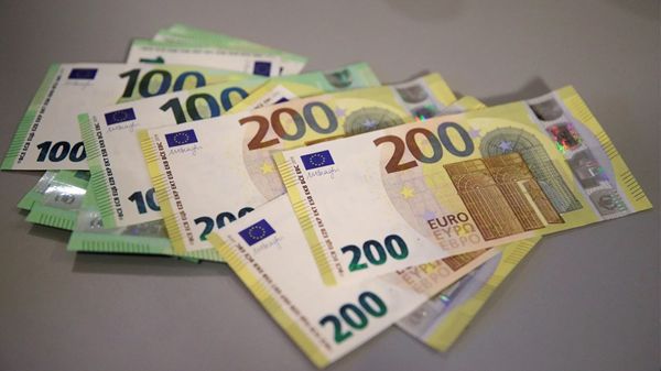 بعد 20 عاماً في الاتحاد الأوروبي.. بلغاريا تقترب من اعتماد اليورو