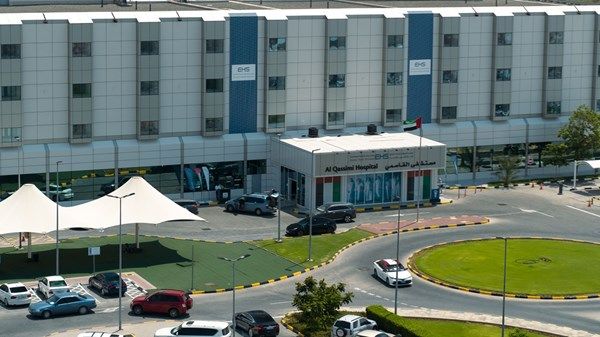 مستشفى القاسمي يجري تدخلاً جراحياً دقيقاً لإنقاذ متسابق عالمي عقب حادث في «جائزة الشارقة الكبرى»