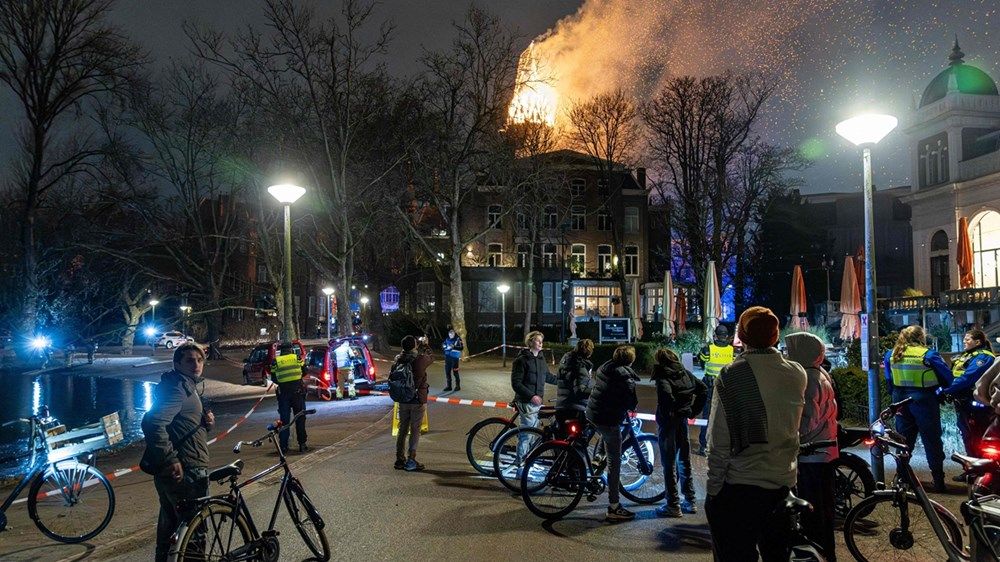 حريق يدمر كنيسة في أمستردام ليلة رأس السنة