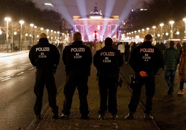 الشرطة الألمانية: قتيلان في حوادث تتعلق بالألعاب النارية