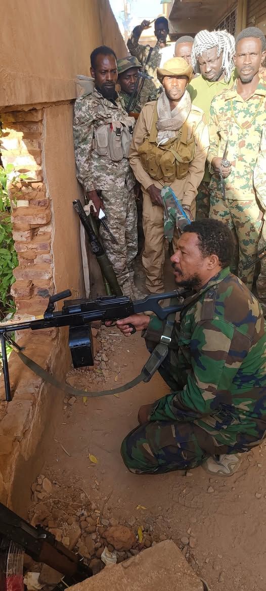 الناشط عثمان ذو النون يرد على القائد “إبراهيم دينا”: (تانى ما اسمع زول يقول البحر والنهر …اسياد البحر قالوا كلمتهم ونحن اسياد النهر وكلمتنا شعب واحد جيش واحد)