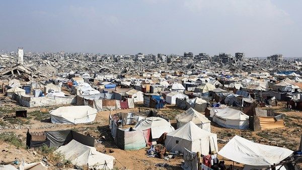 الإمارات تدعو لإدخال المساعدات إلى غزة فوراً