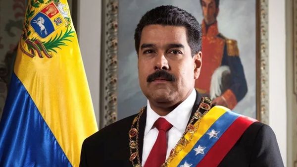 مادورو يصدر قراراً بتفعيل خطط الدفاع الوطني