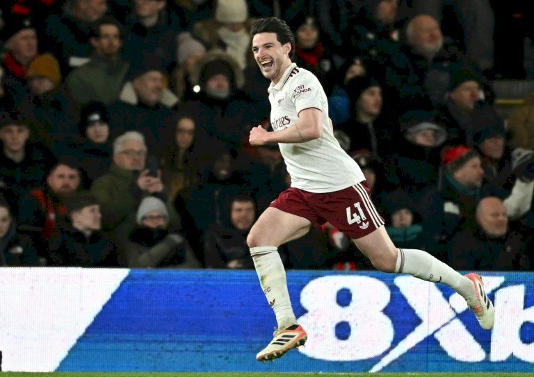 بطولة إنكلترا: رايس يقود أرسنال لتعزيز صدارته قبل موقعة ليفربول