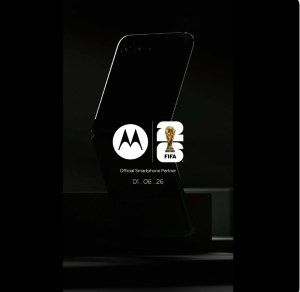 تكنولوجيا: موتورولا تشوّق لإصدار خاص من Razr احتفالًا بكأس العالم وموعد إطلاقه يقترب