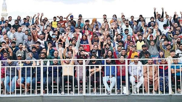 300 ألف عامل يشاركون في فعاليات «معكم وبكم ندخل العام الجديد»