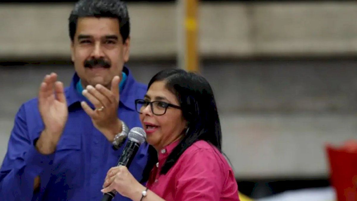 عاجل..50 مليون دولار لـ"الدائرة المقربة" مقابل رأس مادورو