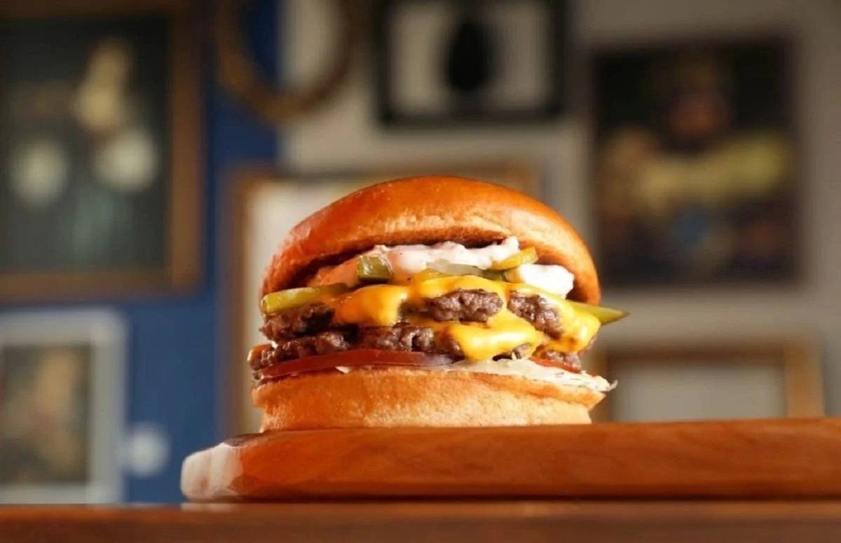 اليكم عنوانين واسماء افضل مطاعم برجر في السعودية  1447